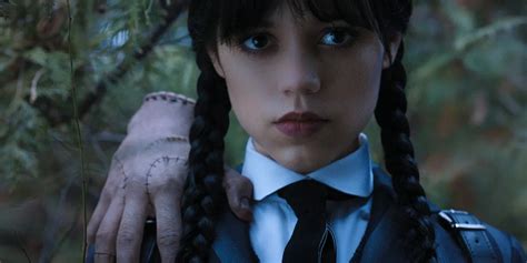 mercoledì prada|Chi è Jenna Ortega, Mercoledì Addams nella nuova serie Netflix.